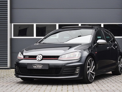 Volkswagen Golf 2.0 TSI GTI 220 PK DSG / PANO / LEDER / DYNAUDIO / CAMERA / LED / CARBON STEEL GREY / 19