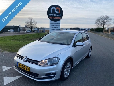 Volkswagen Golf 2014 * 1.6 TDI Highline BlueMotion *