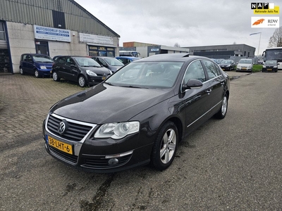 Volkswagen Passat 1.4 TSI Comfortline BlueMotion NAV.+ Clima Bj:2010 NAP!