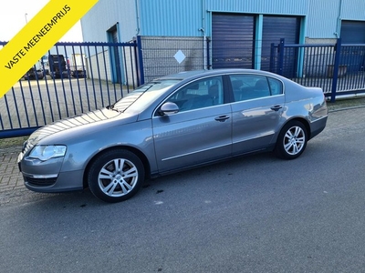 Volkswagen Passat 2.0 16V FSI Highline