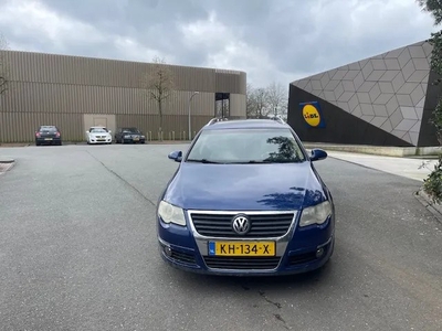 Volkswagen Passat Variant 1.6 FSI Highline Business