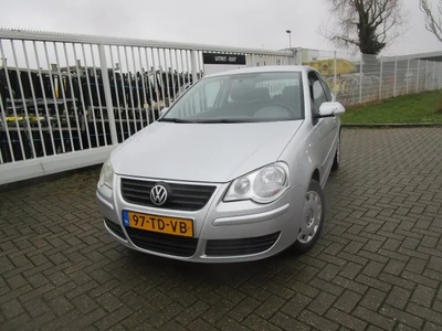 Volkswagen Polo 1.4-16V Comfortline (bj 2006)