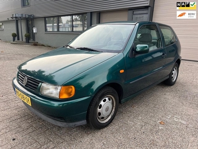 Volkswagen Polo 1.6 Automaat - 1997