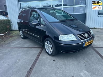 Volkswagen Sharan 1.9 TDI Basis airco weinig km