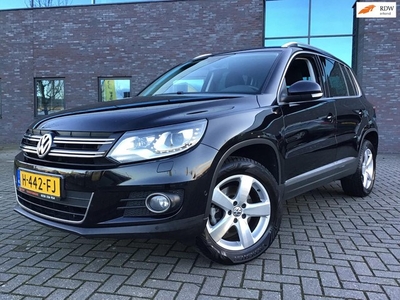 Volkswagen Tiguan 2.0 TDI Sport&Style 4Motion I Xenon I