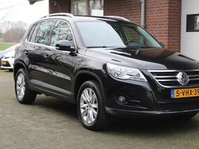 Volkswagen TIGUAN 2.0tdi-grijs kenteken-airco-stoelverw-trekh