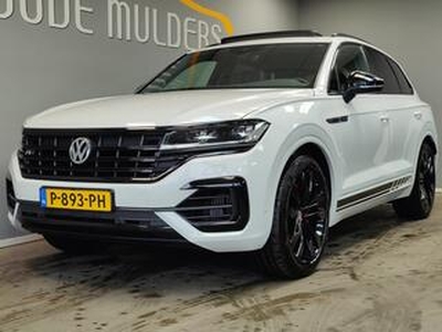 Volkswagen TOUAREG 3.0 TSI R-Line 340 PK Panoramadak/Camera/Luchtvering