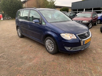 Volkswagen Touran 1.4 TSI Comfortline Business 246