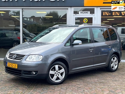 Volkswagen Touran 2.0-16V FSI