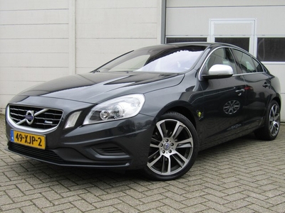 Volvo S60 1.6 T3 R-Design / Dealer Onderhouden / 190pk!