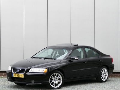 Volvo S60 2.4 Drivers Edition Xenon / Schuifdak / Trekhaak