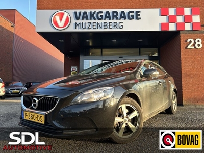 Volvo V40 1.5 T3 Kinetic // NAVI // PDC // CLIMA //