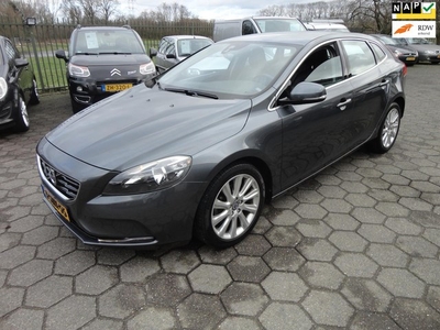 Volvo V40 1.6 D2 Momentum