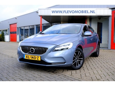 Volvo V40 2.0 D2 Inscription PanoLeder 1e EigNaviCamLMV