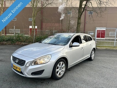 Volvo V60 1.6 DRIVe Kinetic NETTE AUTO RIJD EN SCHAKELT GOED