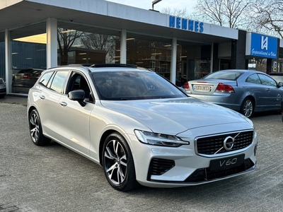 Volvo V60 T8 AWD R-Design Head Up Haran kardon 360 cam DAB