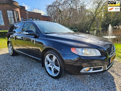 Volvo V70 2.5T R-design AUTOMAAT/leer/XENON/POLESTAR