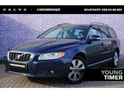 Volvo V70 2.5T Summum 230PK | 5 Cilinder! | Youngtimer | Bi - Xenon koplampen | Trekhaak | bestuurders stoel met memorystand | verwarmde voorstoelen |