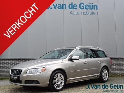 Volvo V70 2.5T Summum Schuifdak Trekhaal Xenon Leer