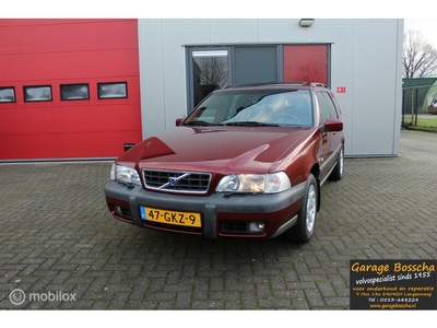 Volvo V70 Cross Country 2.4 T Prestige Line automaat 7