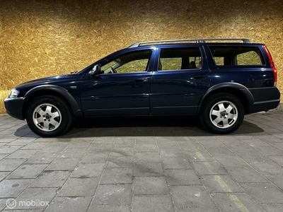 Volvo XC70 2.5 T Geartr. Prestige - Orig. NL - leder - xenon