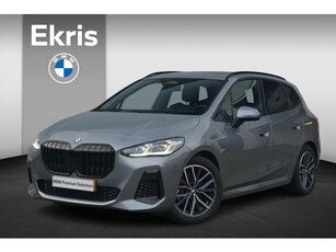 BMW 2 Serie Active Tourer 220i M Sportpakket 18'' / Panoramadak / Trekhaak / Comfort Acces / Verwarmde stoelen