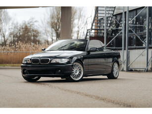 BMW 330ci cabriolet 111.000km dealer oh. Concoursstaat