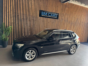 BMW X1 SDrive20i Business Automaat,Panoramadak,Leer,Trkhaak