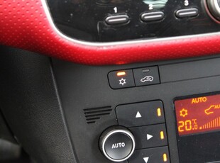 Fiat Punto EVO 1.3 M-Jet Racing - Nieuwe APK Navi Climate control