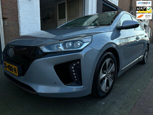 Hyundai IONIQ Premium EV Bomvol Opties van alle gemakken voorzien