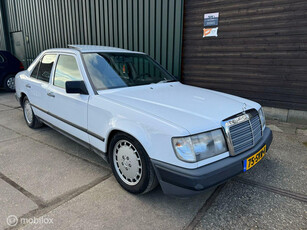 Mercedes-Benz 230E AUT in zeer nette staat!