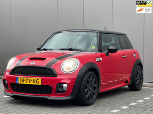 Mini Mini 1.6 Cooper S Chili | Xenon | 18 inch | Leder | John Cooper Works Pakket |