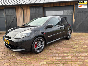 Renault Clio 2.0 RS Cup. 200 PK NL AUTO. PERFECT ONDERHOUD MET BOEKJES EN FACTUREN