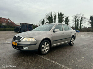 Skoda Octavia 1.8 TSI Ambiente 160 pk trekhaak 6 bak koopje