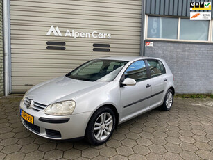 Volkswagen Golf 1.4 FSI Businessline Dealer onderhouden / Cruise Controle / Airco / trekhaak / NAP