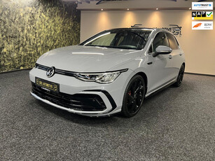 Volkswagen Golf 1.5 TSI Highline Business R Line-Pano-Nvi-Apple Carplay-LED-2 Jaar Apk