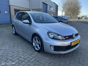 Volkswagen Golf 2.0 GTI