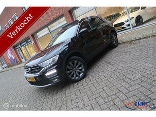 Volkswagen T-Roc 1.5 TSI Pano/Navi/Airco/Carplay/Automaat