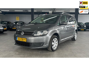 Volkswagen Touran 1.6 TDI Comfortline BlueMotion 7p. Navi clima cruise controle elektrische pakket parkeersensoren lm-velgen trekh