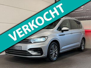 Volkswagen Touran 2.0 TDI R-Line 7p ACC, LED, Lederen, Parkeersensoren, Achteruitrijcamera, Elek Stoel, Stoelverwarming, Trekhaak