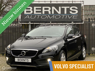 Volvo V40 Cross Country 2.0 T3|Navigatie|Bluetooth|Parkeersensoren|Digitaal instrumentenpaneel