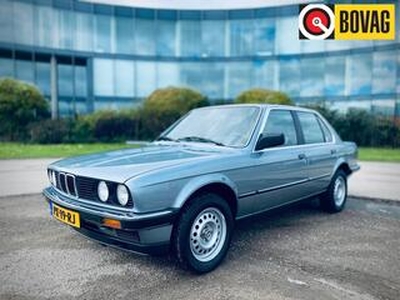 BMW 3-SERIE 320i NL geleverde auto in originele staat.