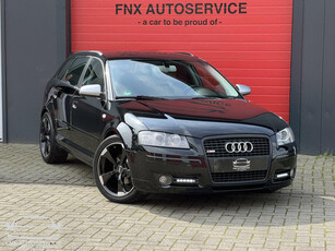 Audi A3 sportback 1.6 FSI / 6bak / NAVI / Cruise / LED / PDC