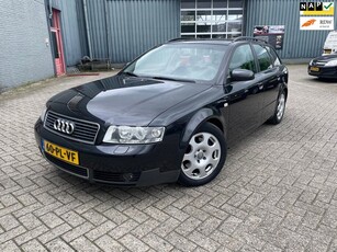 Audi A4 Avant 3.0 quattro Pro Line V6 220PK