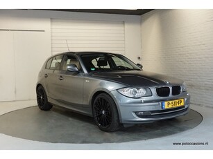 BMW 1-serie 118i Navigatie Xenon Boekjes aanwezig