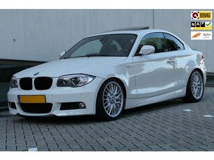 BMW 1-serie Coupé 125i M-sport 218pk Schuifdak Navi Xenon