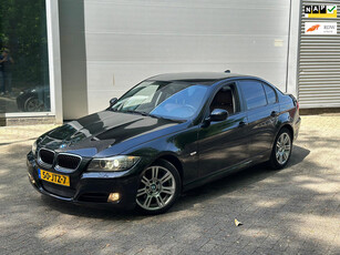 BMW 3-serie 320i Business Line / NAVI MULTIEMEDIA / NAP / DEALER ONDERHOUDEN