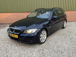 BMW 3-SERIE Touring 325i High Executive-Panoramadak-Leder