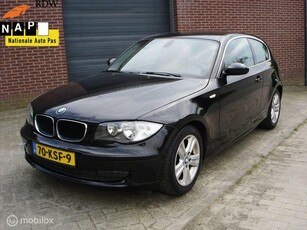 BMW 318 BUSINES LINE Bj 2010 MOTORSCHADE AIRCO CRUISE MOOI !