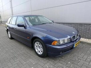 BMW 5-SERIE Touring 520i 170 PK Executive AUT,CLIMA,LEER,PDC,TREKHAAK.